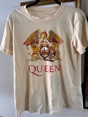 Queen Band Cream Graphic T‑Shirt with Crest